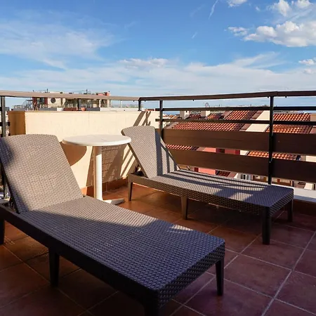 Lighthouse Apartament *